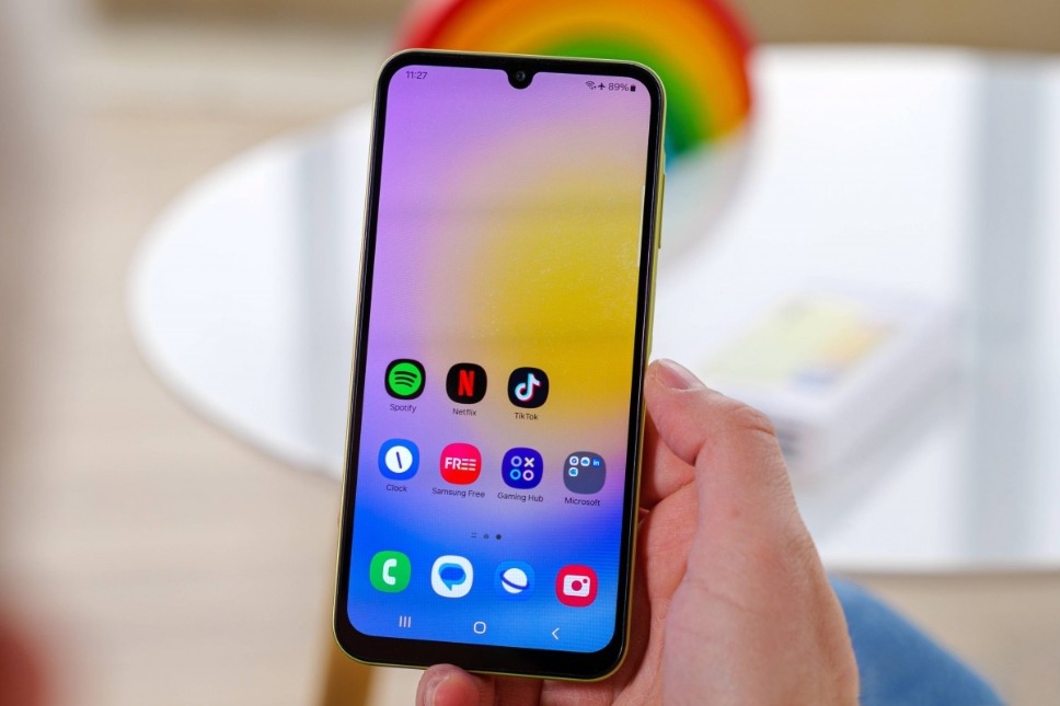 بررسی گوشی Galaxy A25 سامسونگ